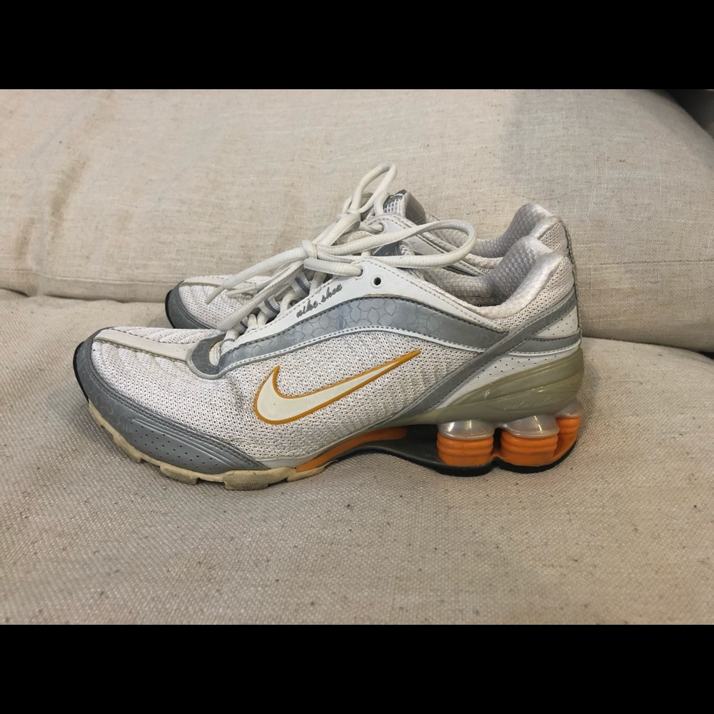 Women’s Nike Shox sneakers shoes size 5.5